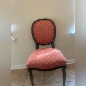 4 Pastel orange with tan symboled design with solid stand legs